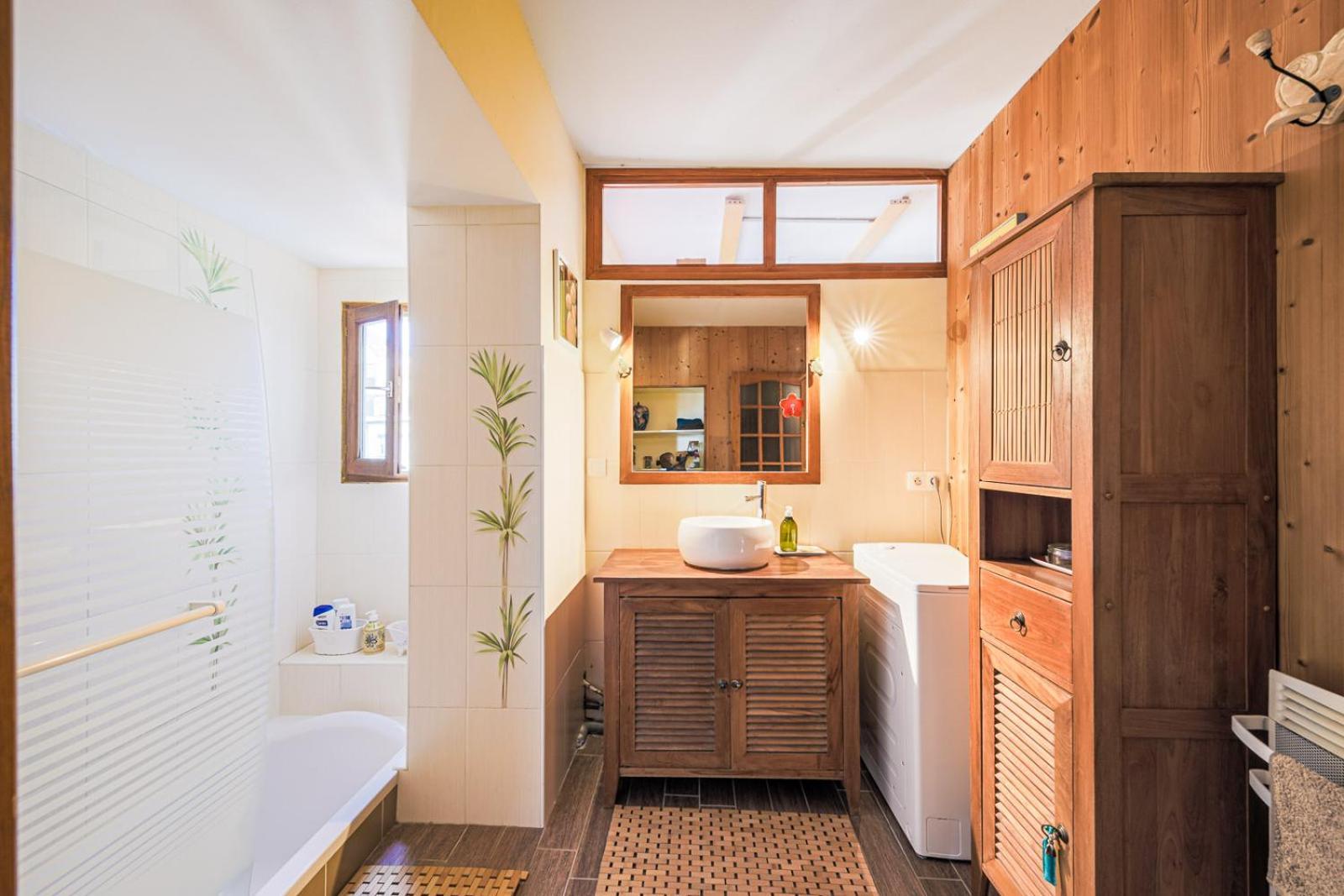 Cosy And Calm In Grenoble City Heart With Free And Large Parking Q-Park Chavant Exterior photo